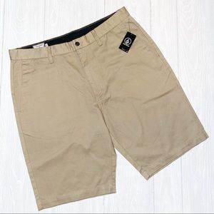 Men’s Volcom Modern Fit Shorts Tan Size 36 NWT